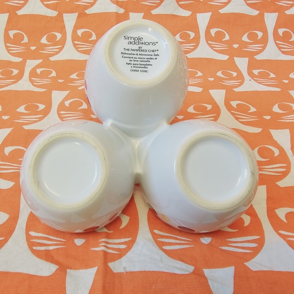 Pampered Chef Simple Additions 3 bowl condiment, candy, nuts holder. Polka dot! - Picture 7 of 8